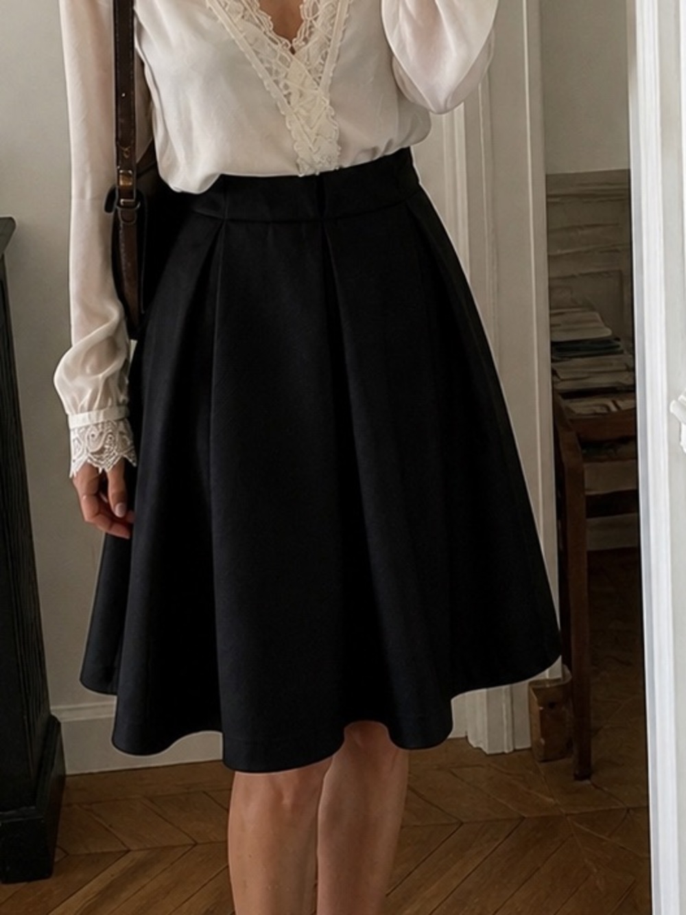 Black Structured Pleated A-line Skirt